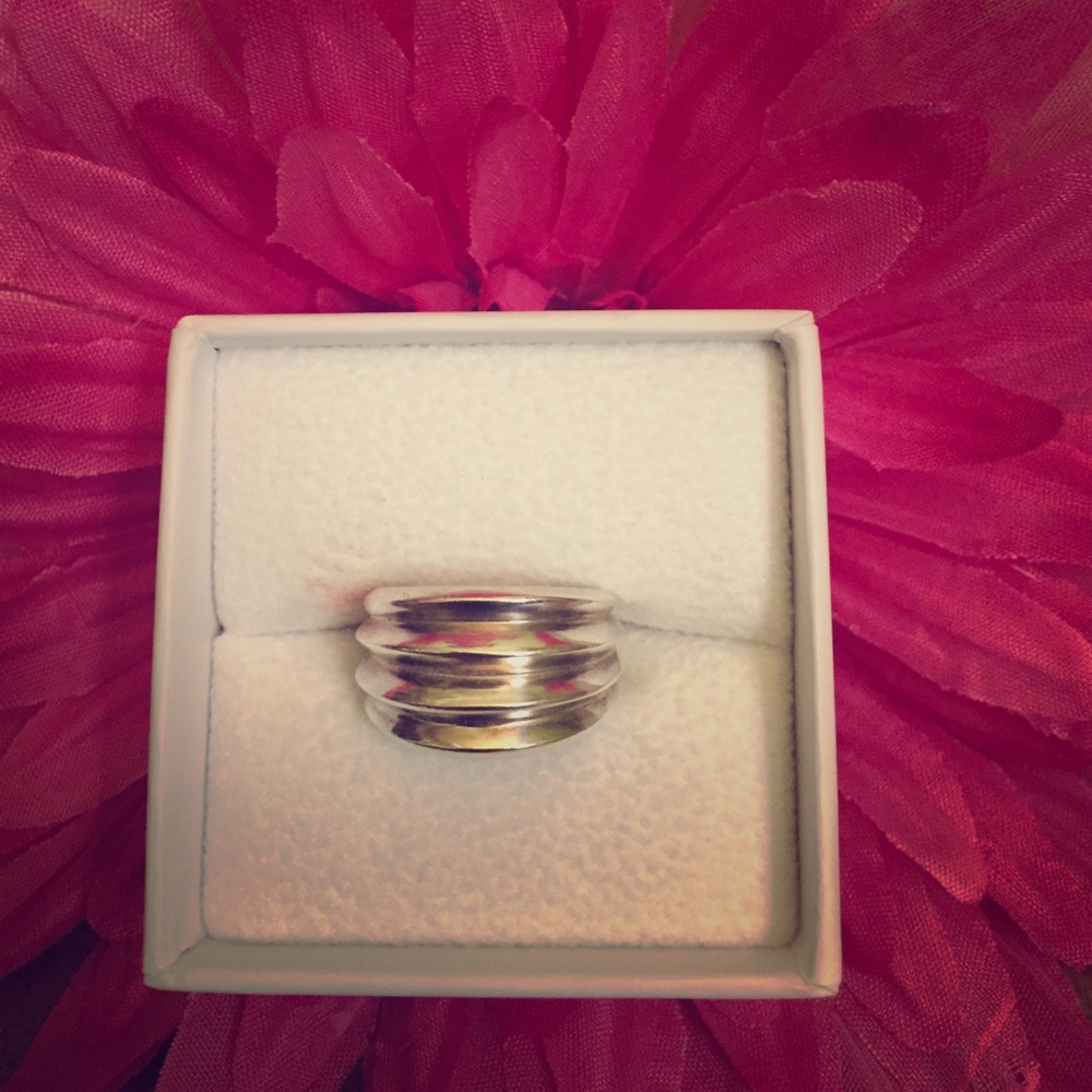 Sterling Ladies ring